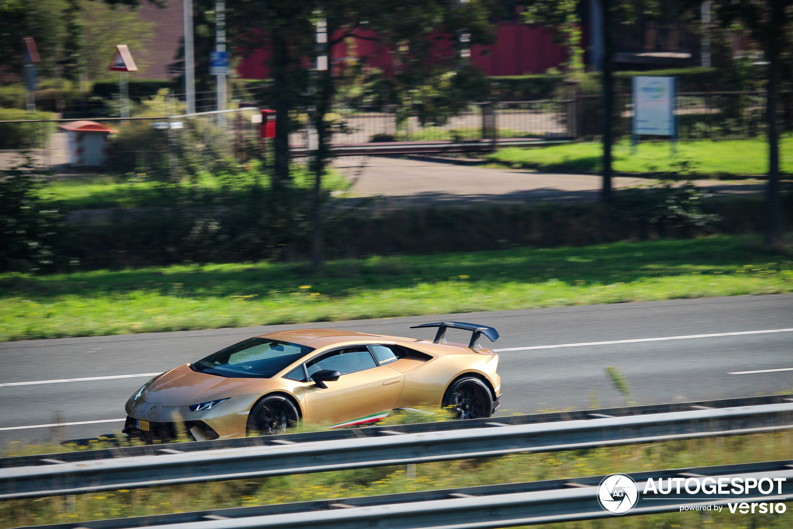 Lamborghini Huracán LP640-4 Performante