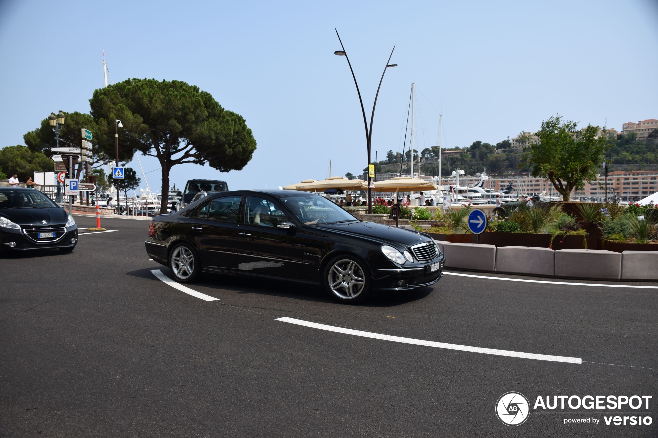 Mercedes-Benz E 55 AMG