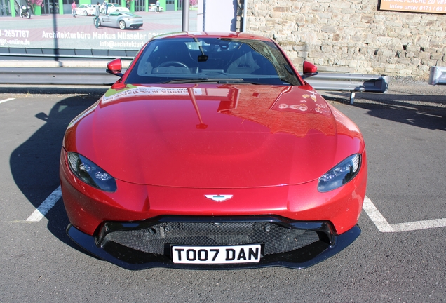 Aston Martin V8 Vantage 2018