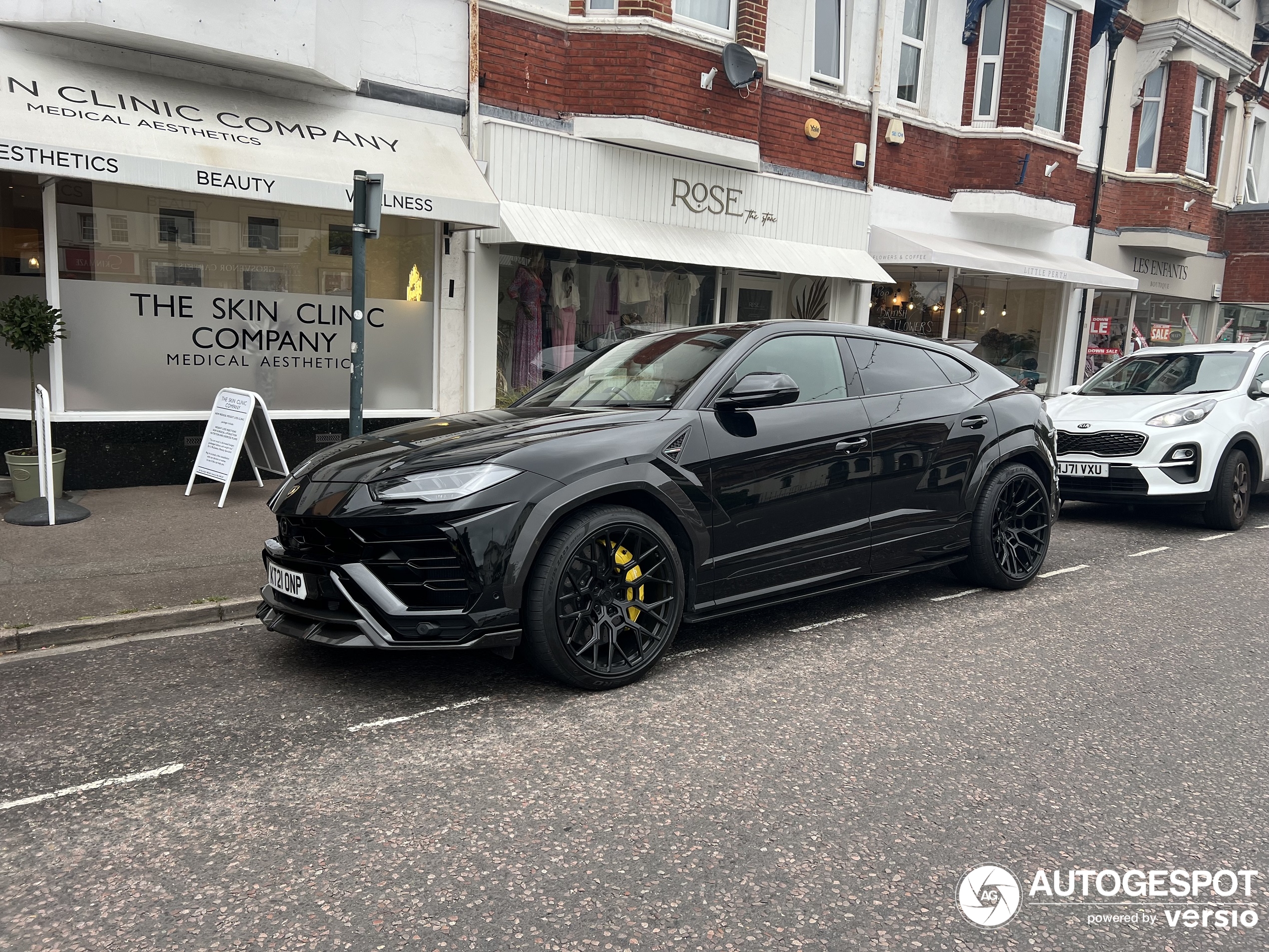 Lamborghini Urus Nero Design