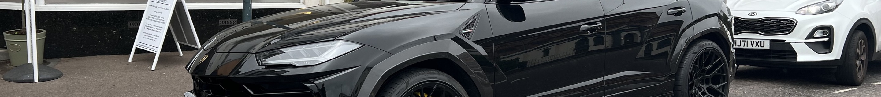 Lamborghini Urus Nero Design