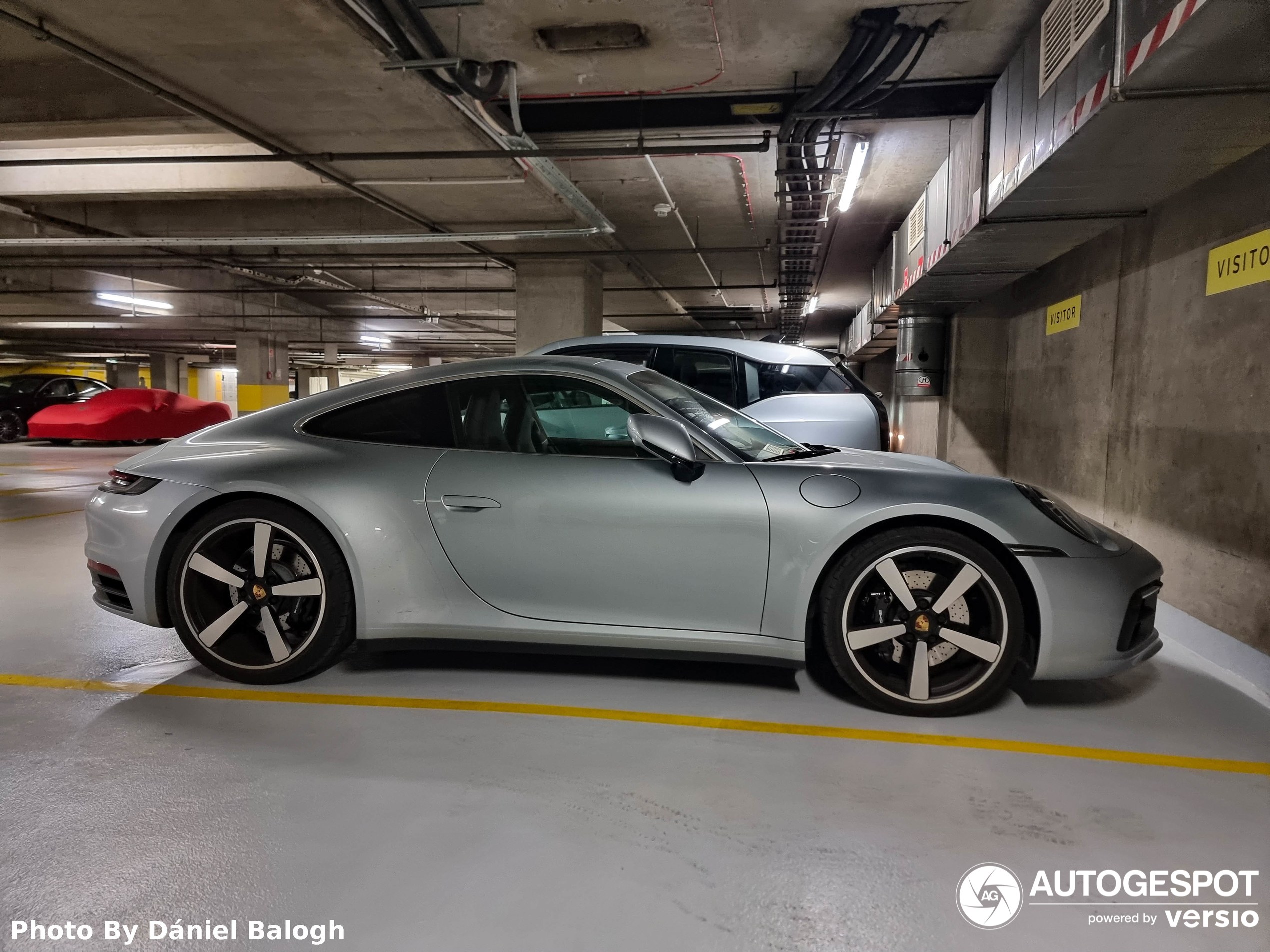 Porsche 992 Carrera 4S