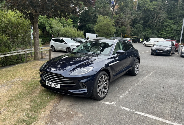 Aston Martin DBX