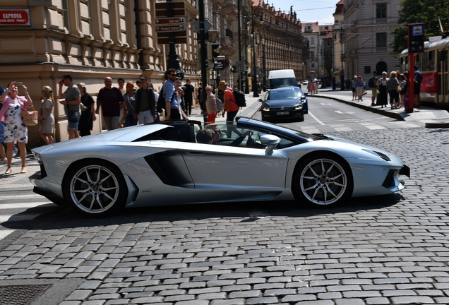 Lamborghini Aventador LP700-4 Roadster