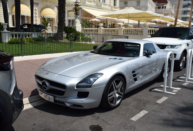 Mercedes-Benz SLS AMG