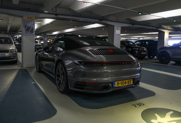 Porsche 992 Carrera 4S Cabriolet