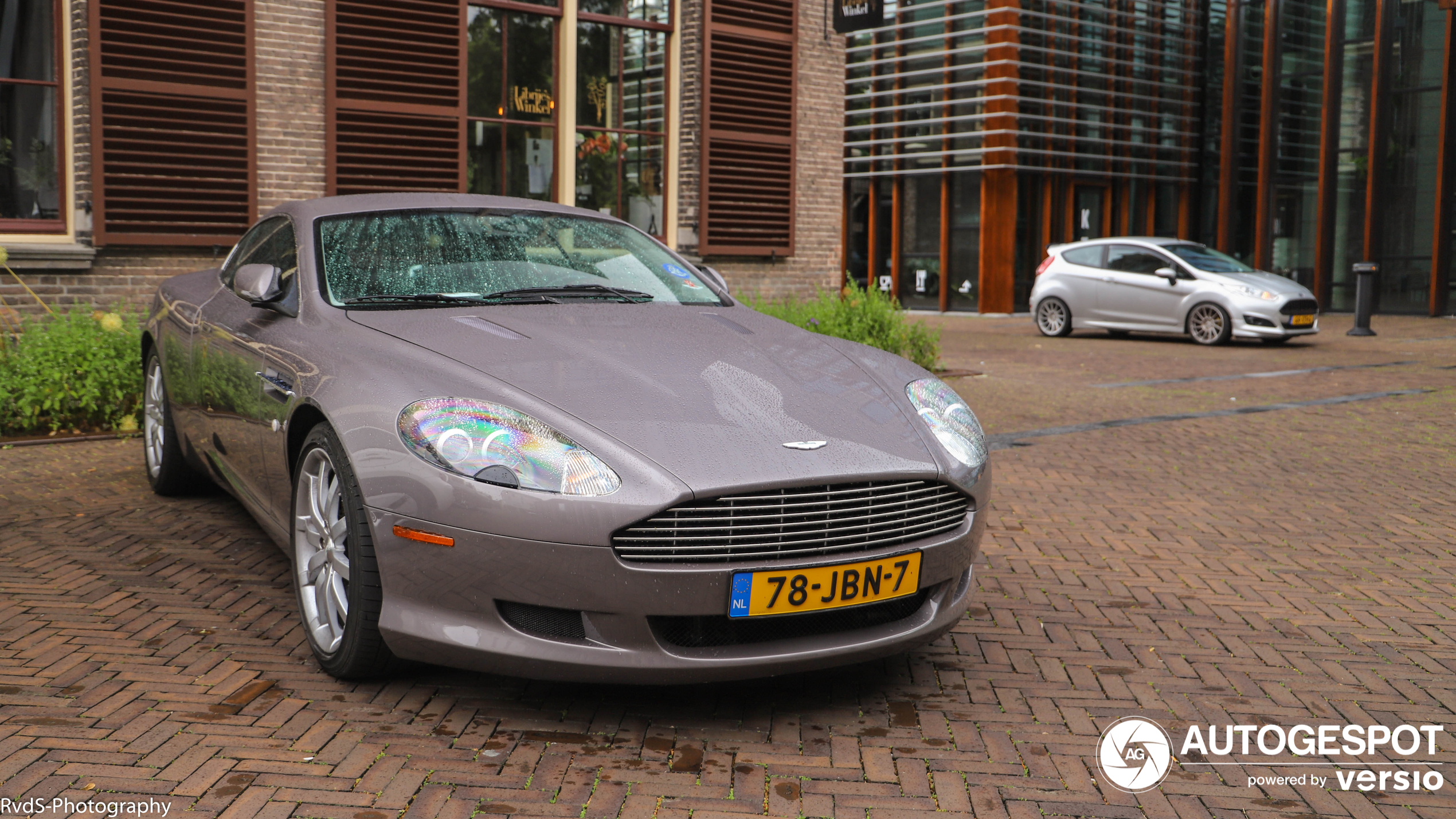 Aston Martin DB9