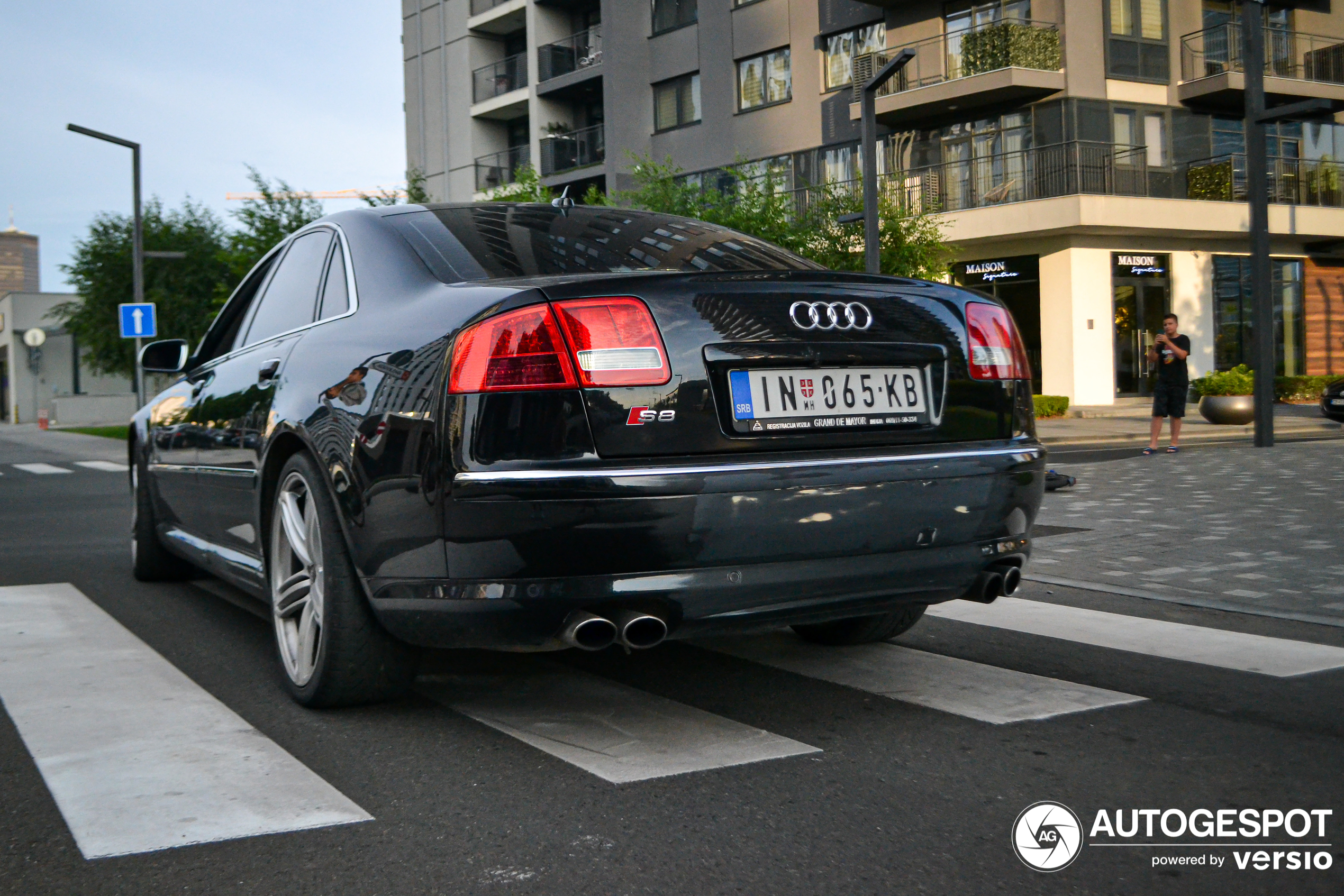 Audi S8 D3