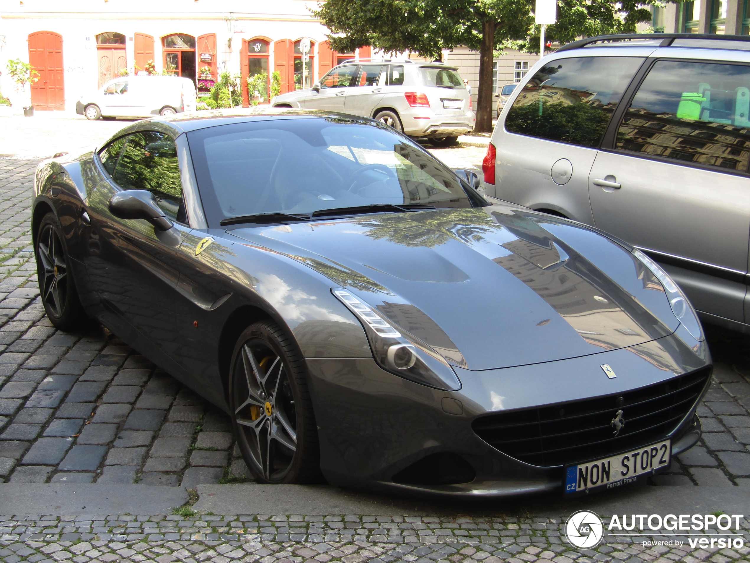 Ferrari California T