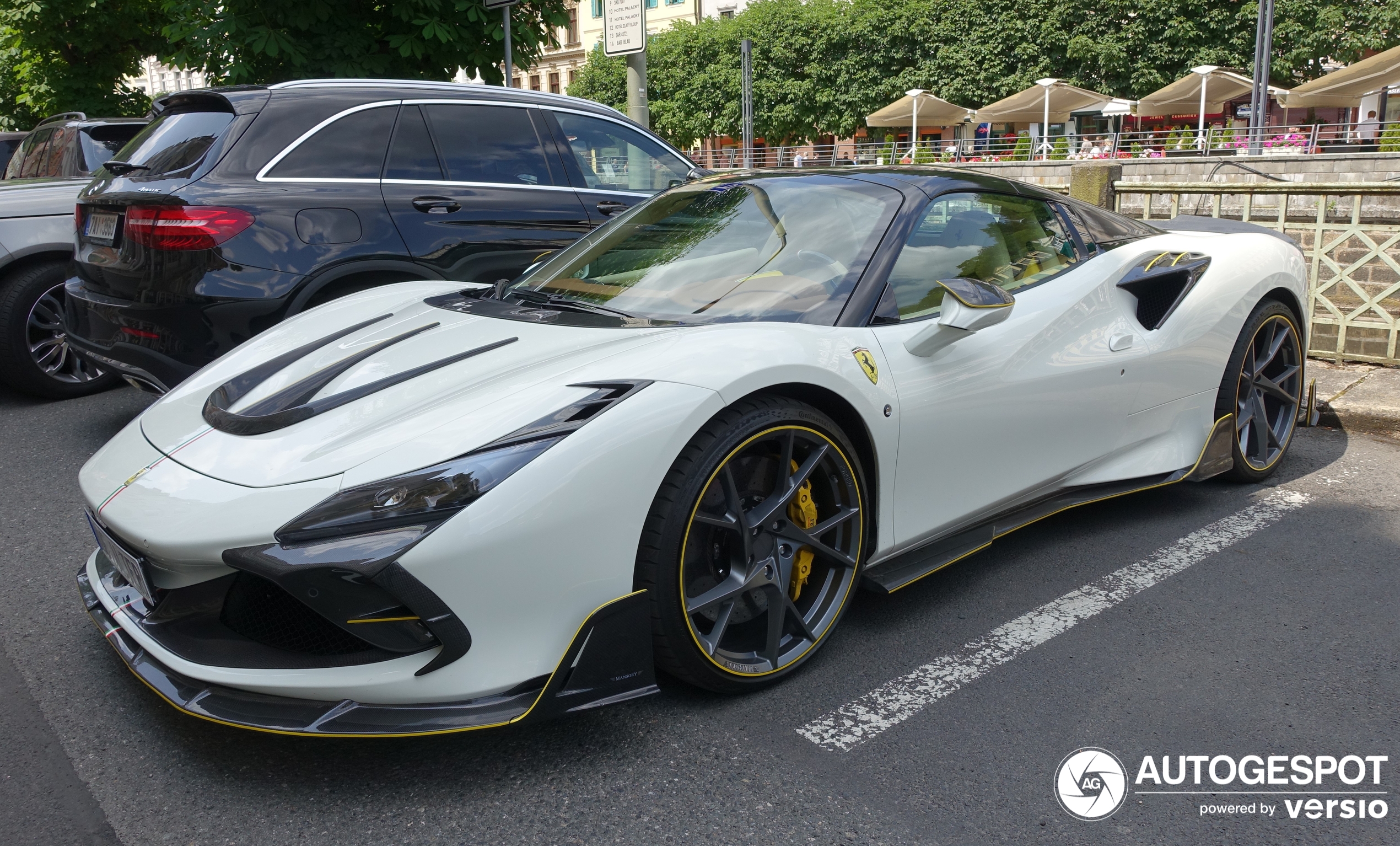 Ferrari F8 Spider by MANSORY