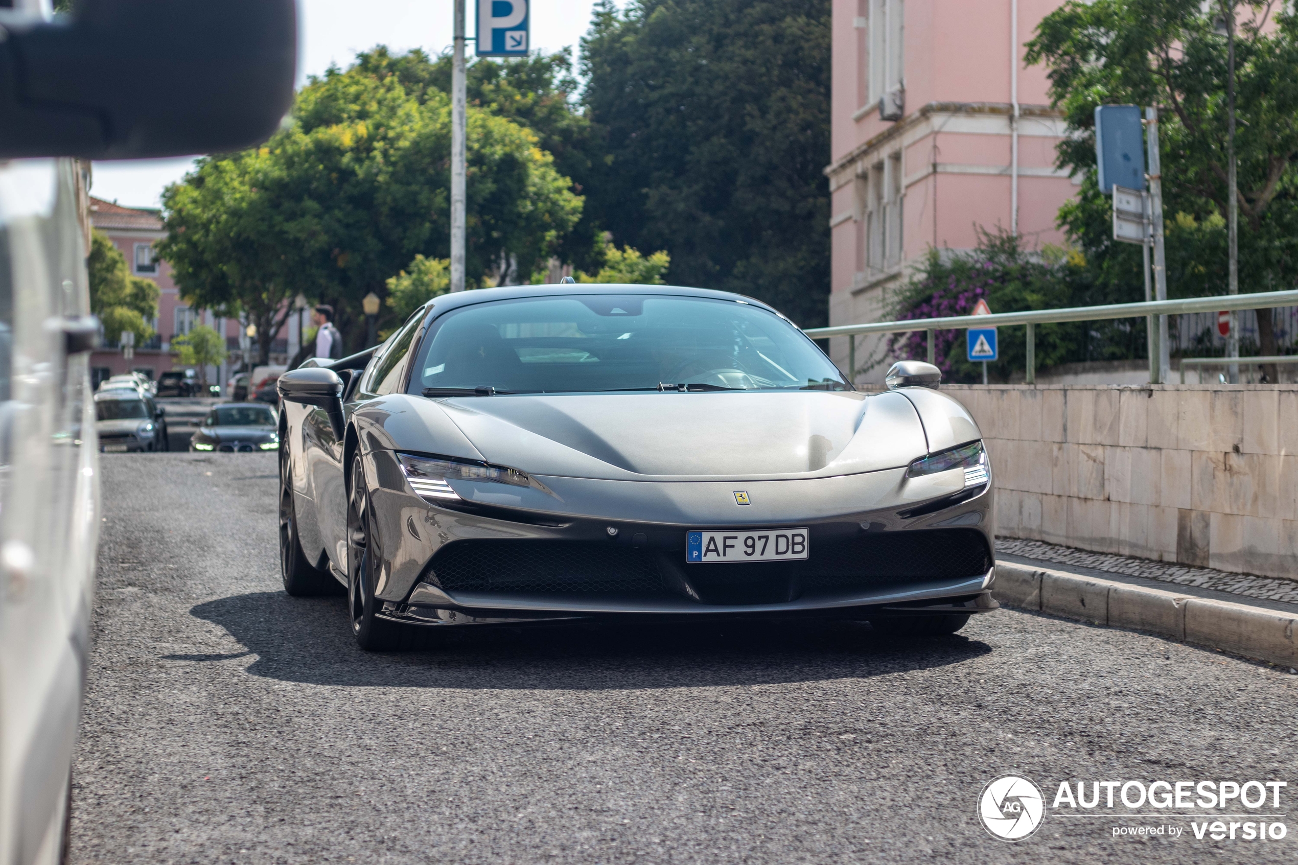 Ferrari SF90 Stradale