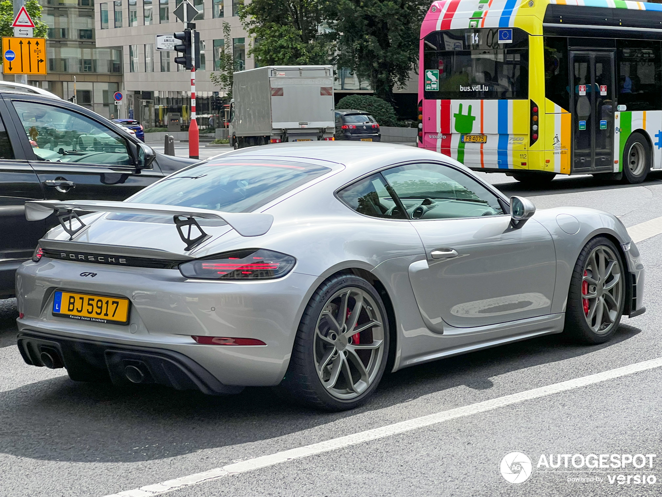 Porsche 718 Cayman GT4