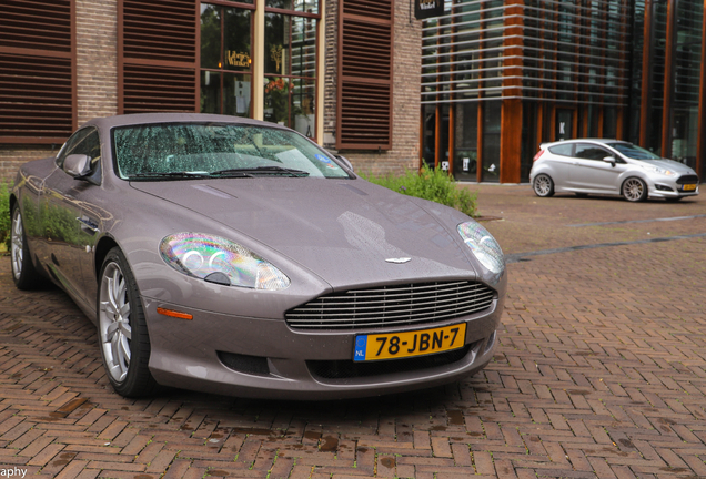 Aston Martin DB9