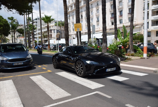 Aston Martin V8 Vantage 2018