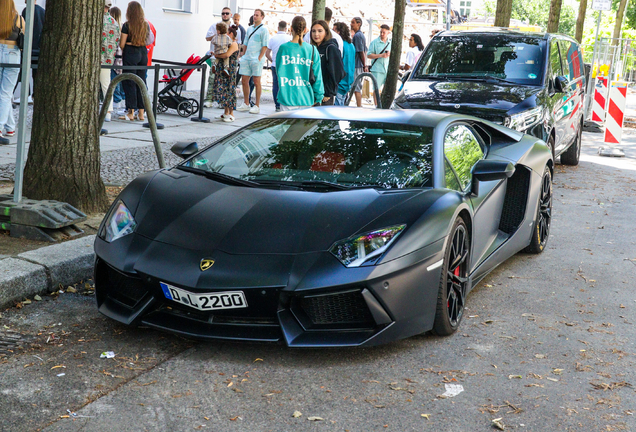 Lamborghini Aventador LP700-4