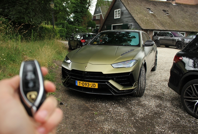 Lamborghini Urus Performante