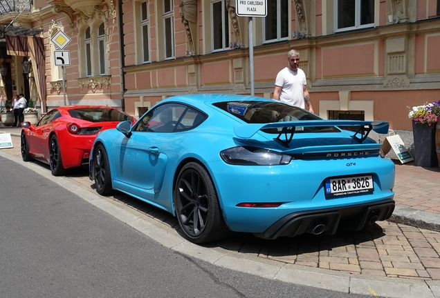 Porsche 718 Cayman GT4