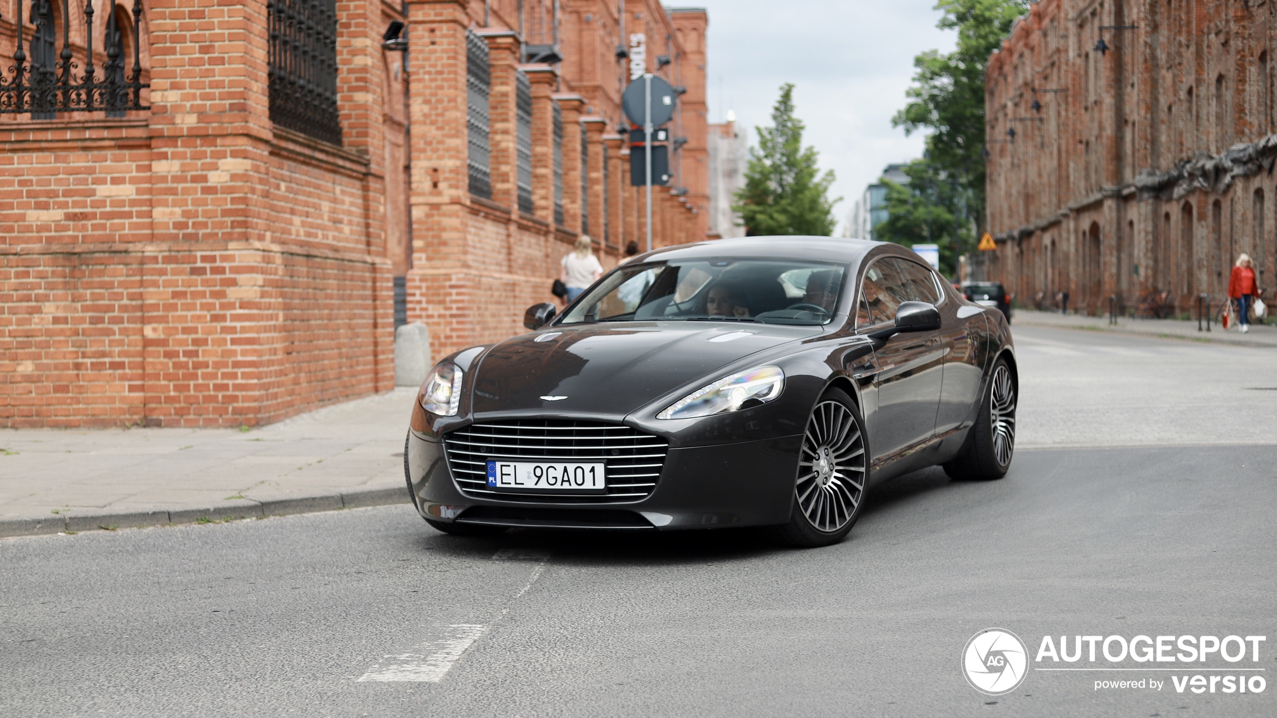 Aston Martin Rapide S