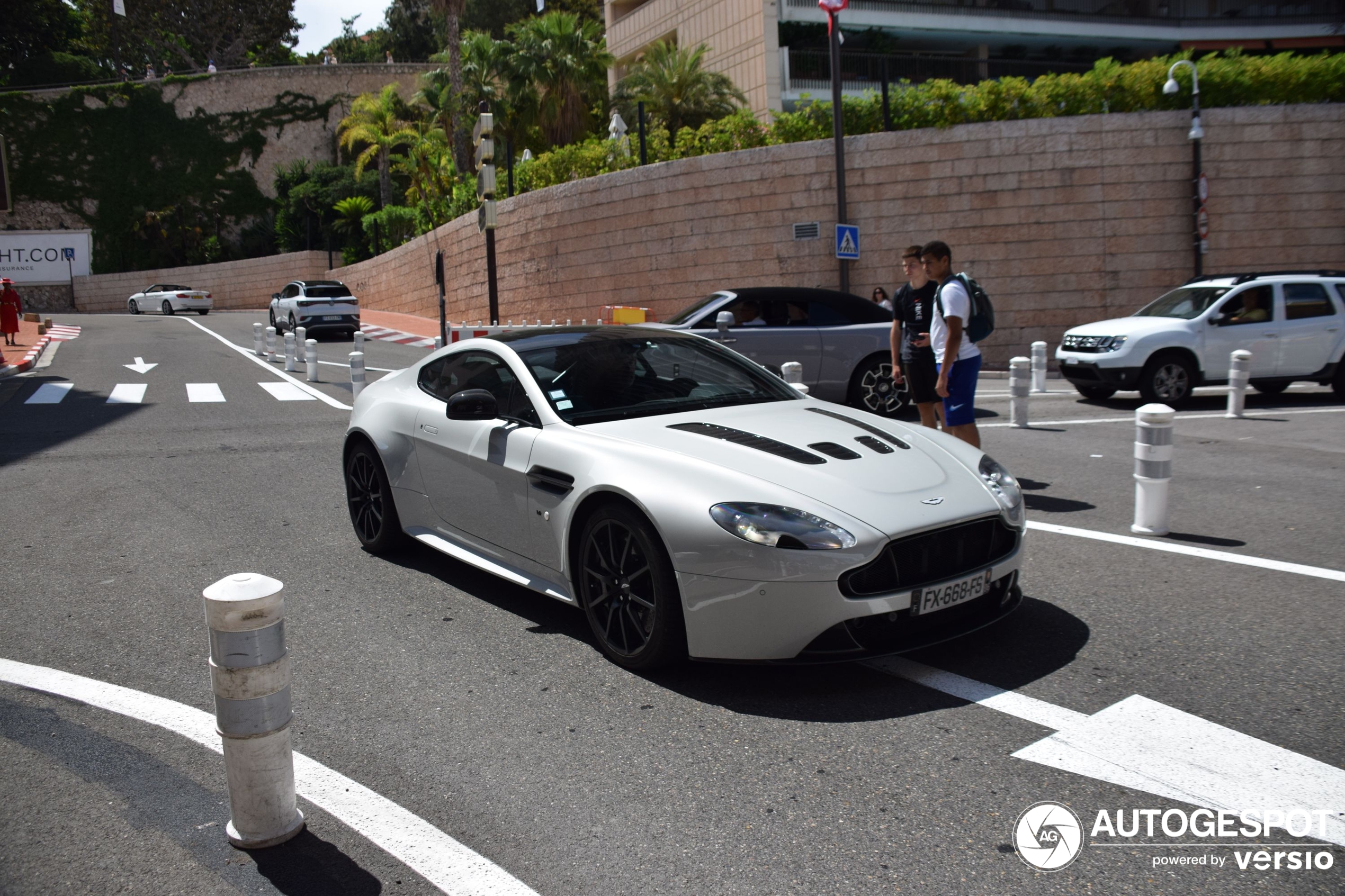 Aston Martin V12 Vantage S AMR