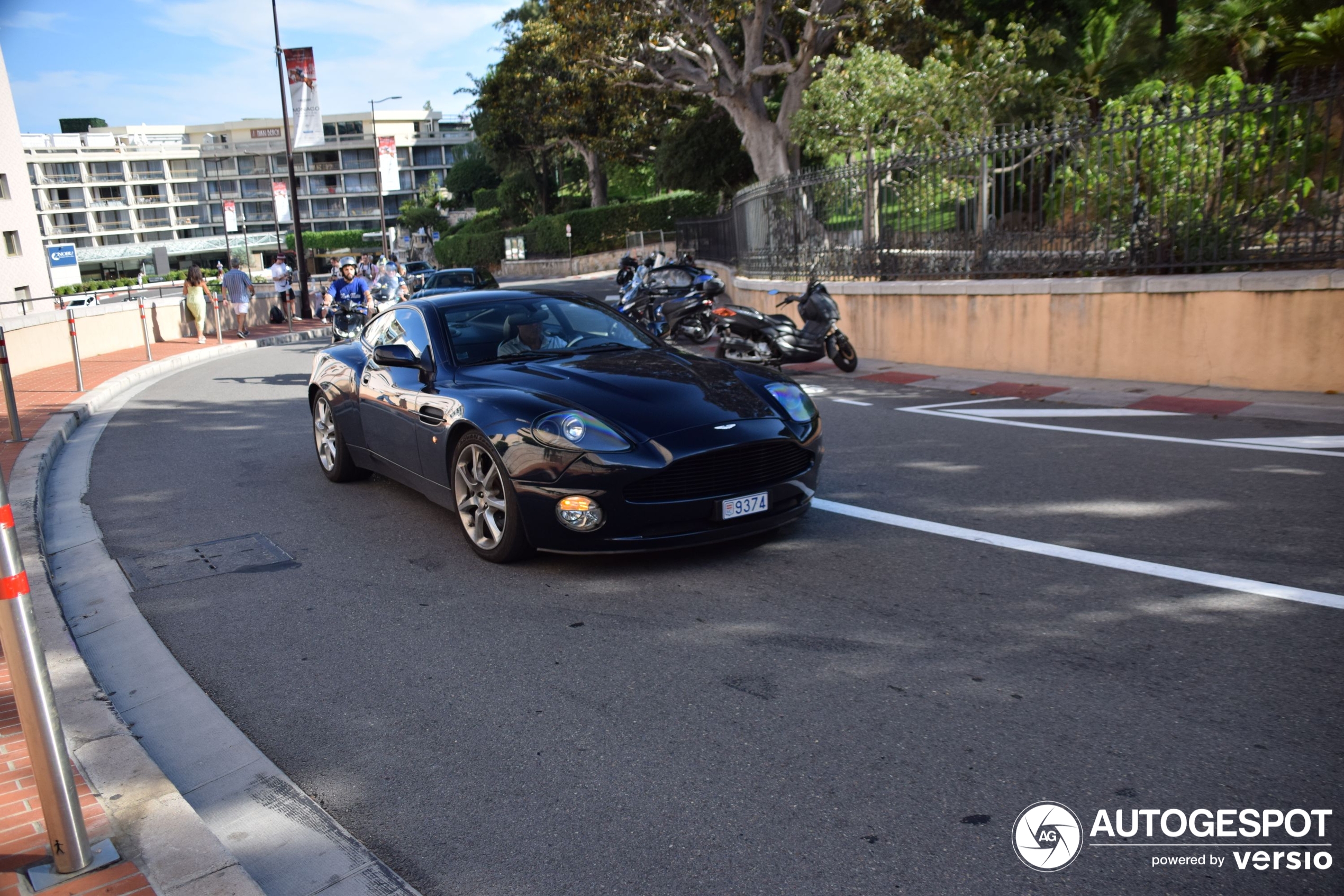 Aston Martin Vanquish