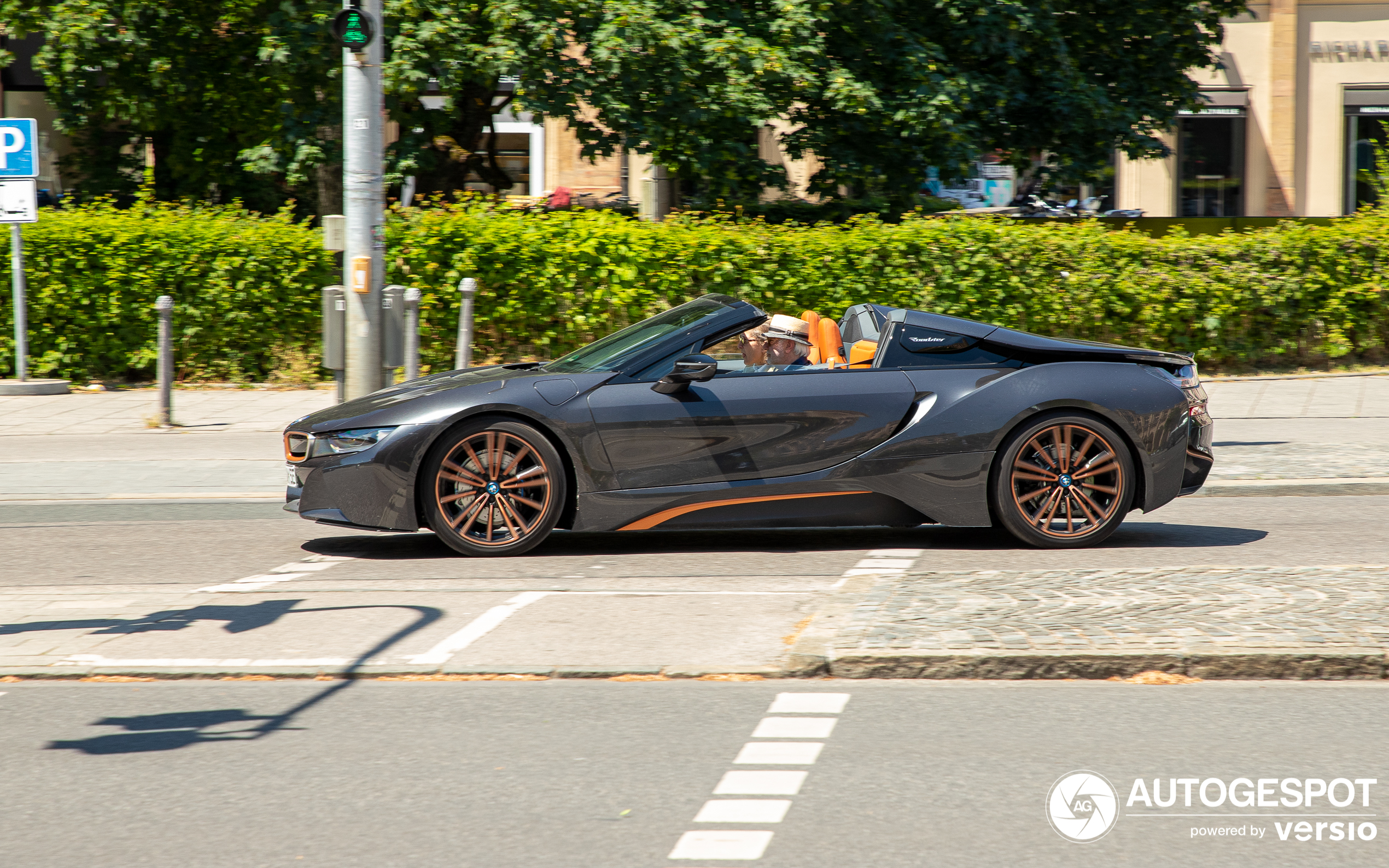 BMW i8 Roadster Ultimate Sophisto Edition