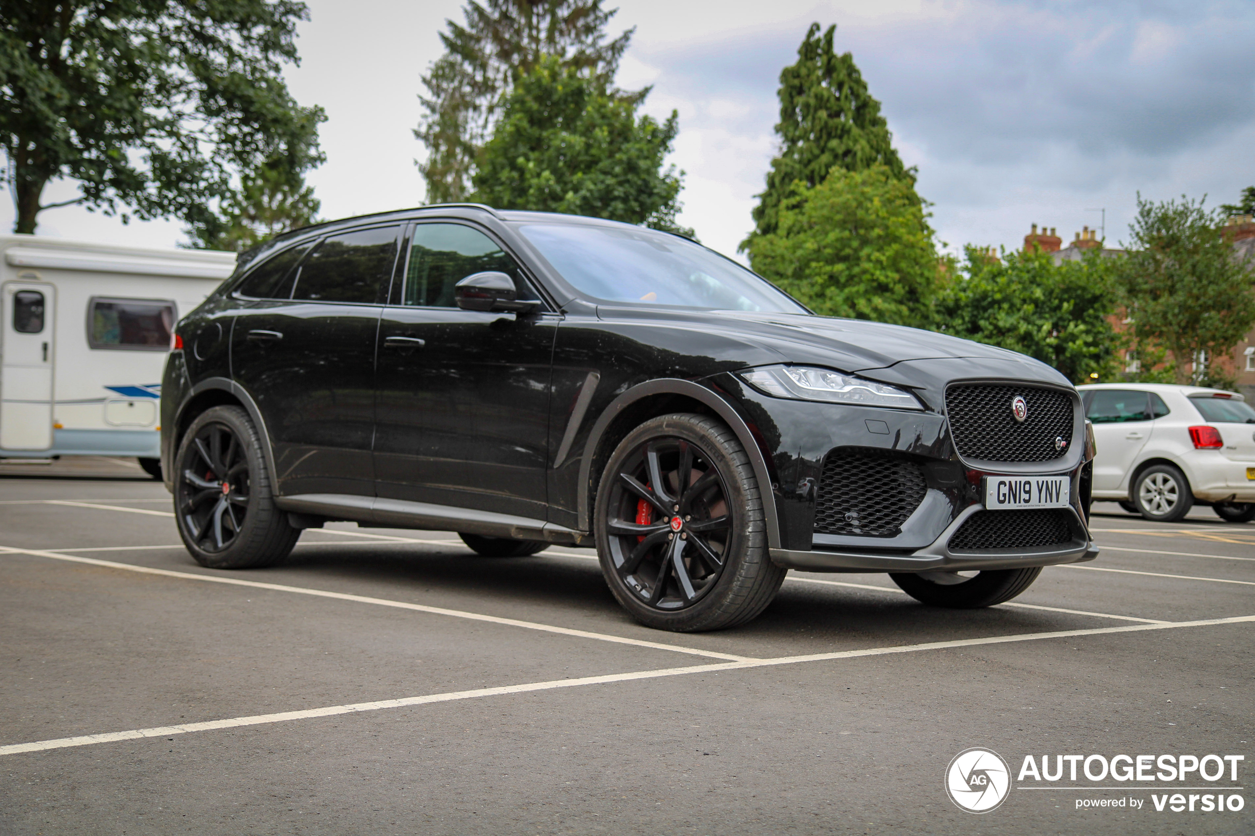 Jaguar F-PACE SVR