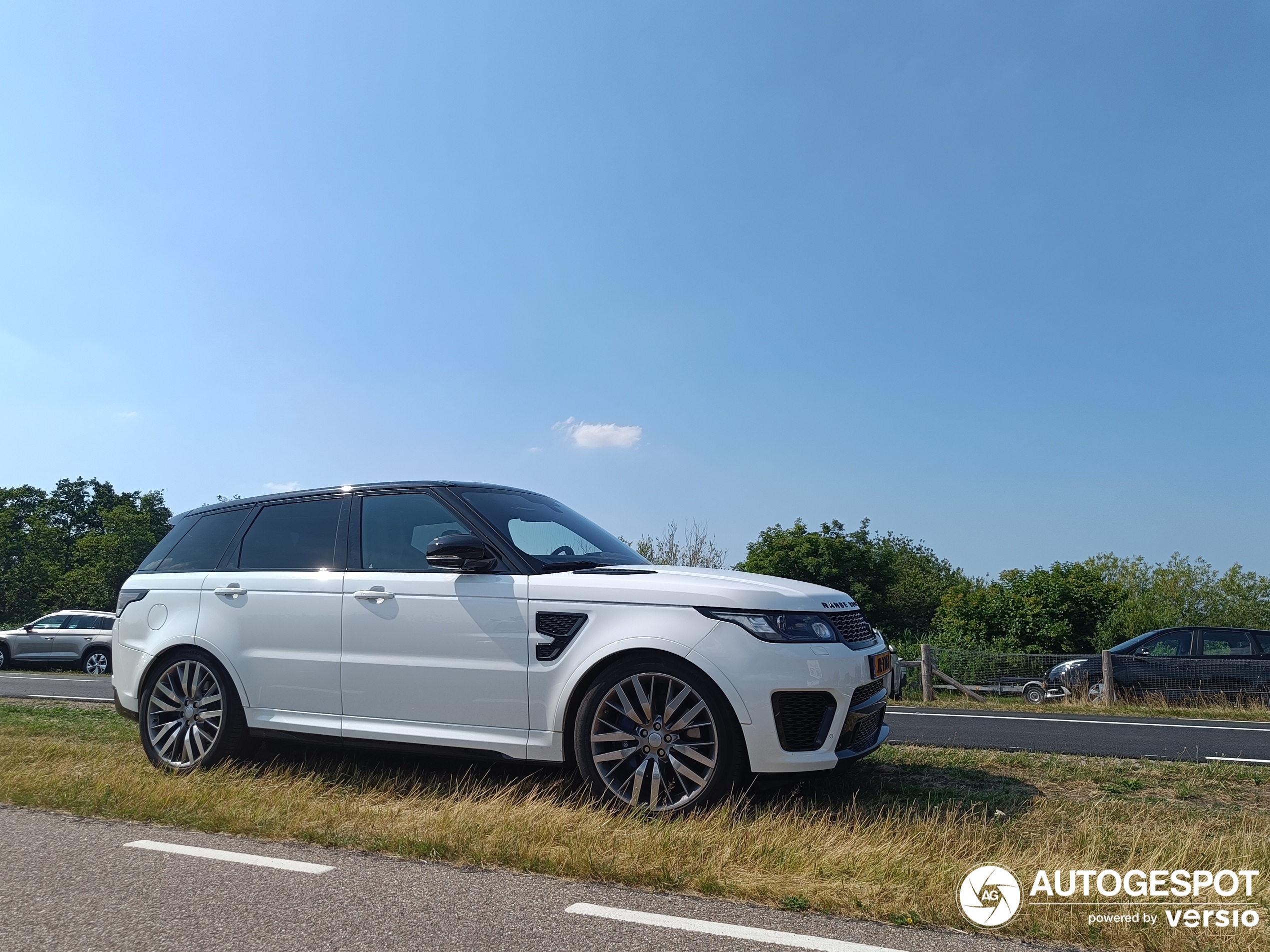 Land Rover Range Rover Sport SVR