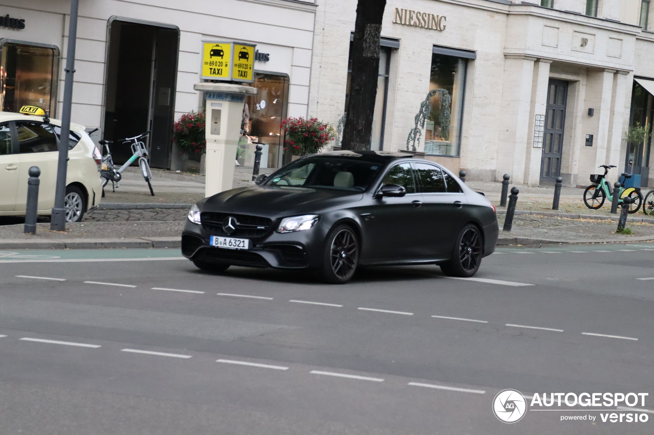 Mercedes benz(ﾒﾙｾﾃﾞｽﾍﾞﾝﾂ) [A 213 490 1602-01/1502-01] Eｸﾗｽ（W213 