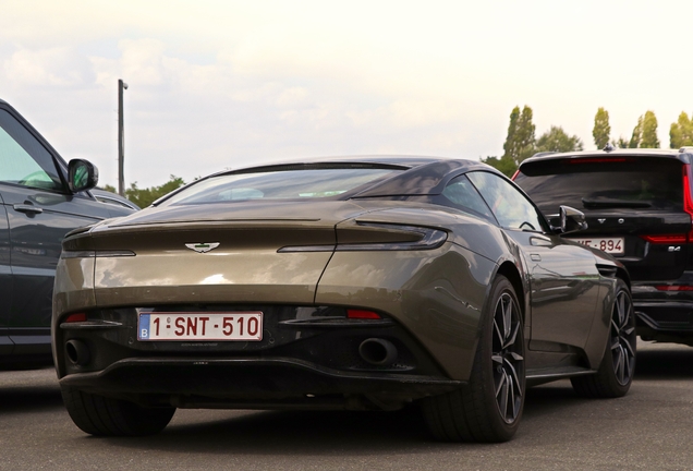 Aston Martin DB11