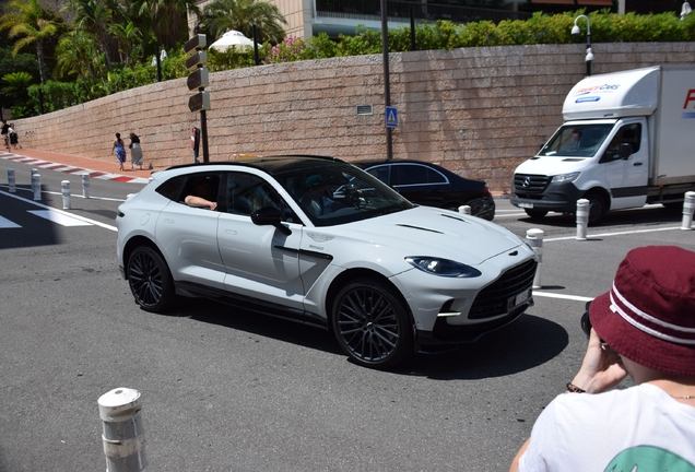 Aston Martin DBX707