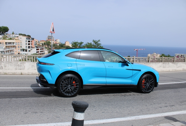 Aston Martin DBX707