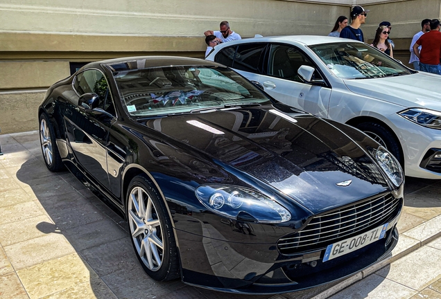 Aston Martin V8 Vantage S