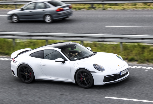 Porsche 992 Carrera 4S