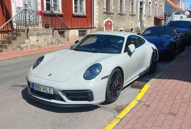 Porsche 992 Carrera GTS