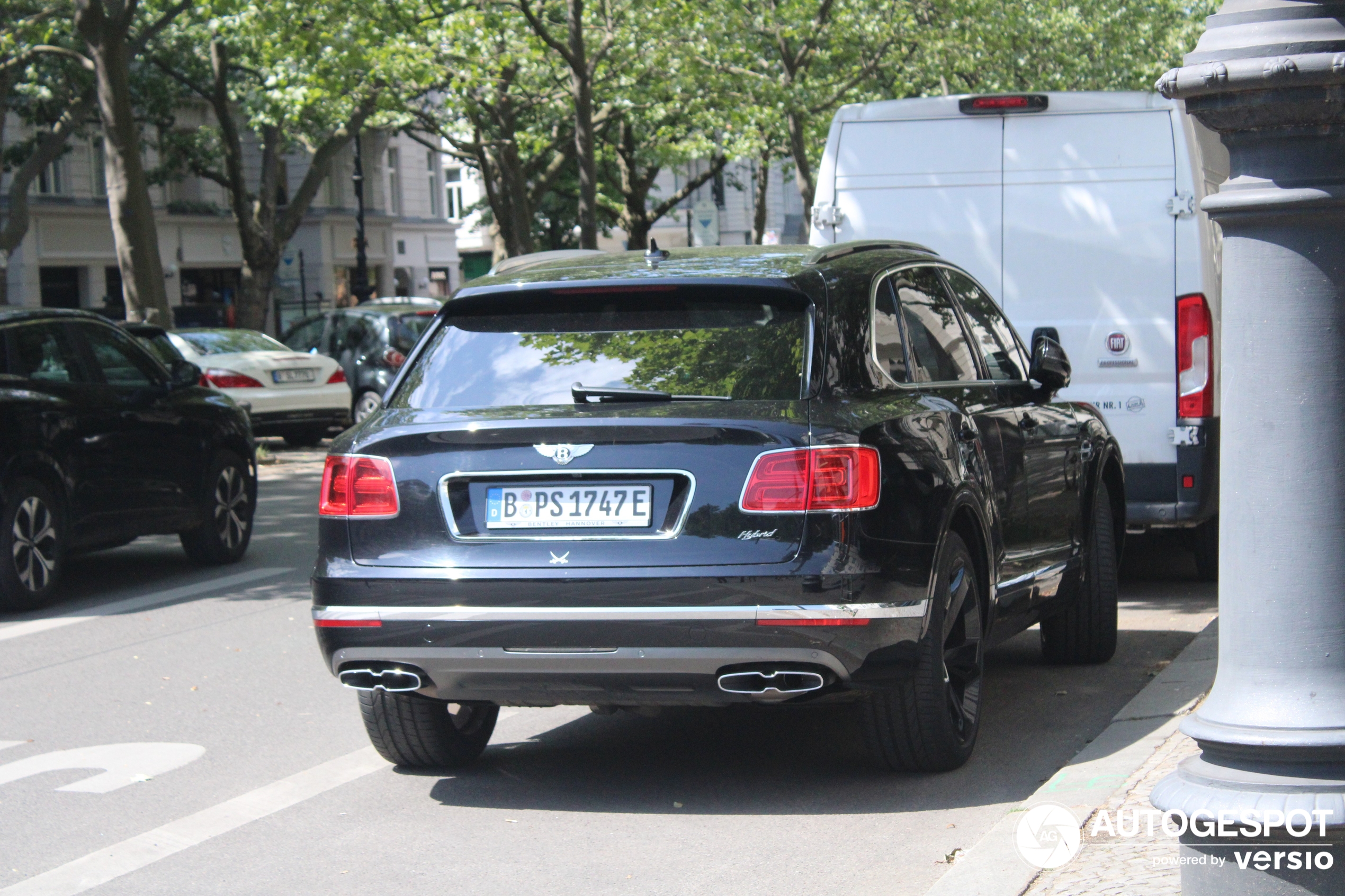 Bentley Bentayga Hybrid