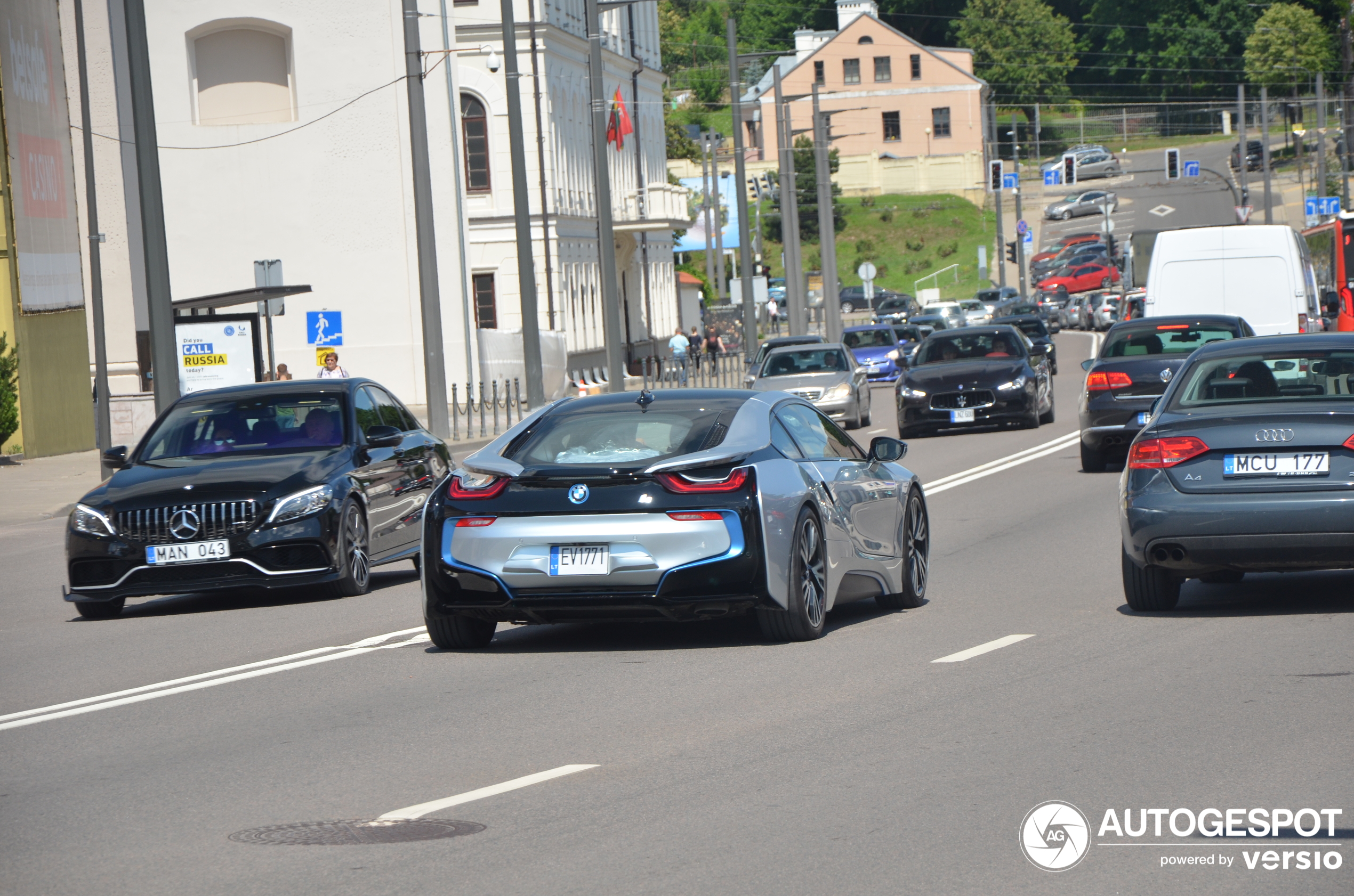 BMW i8