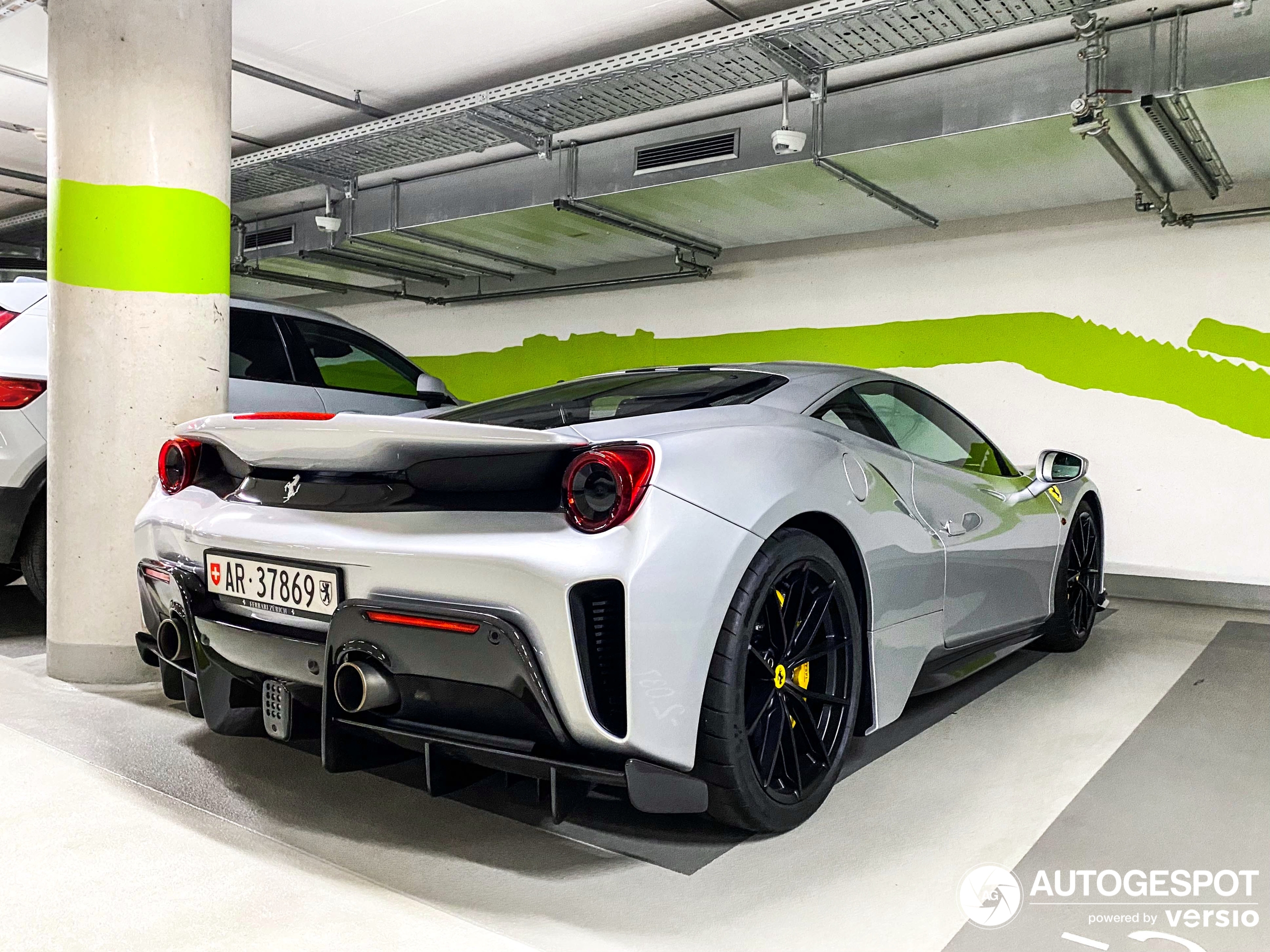 Ferrari 488 Pista