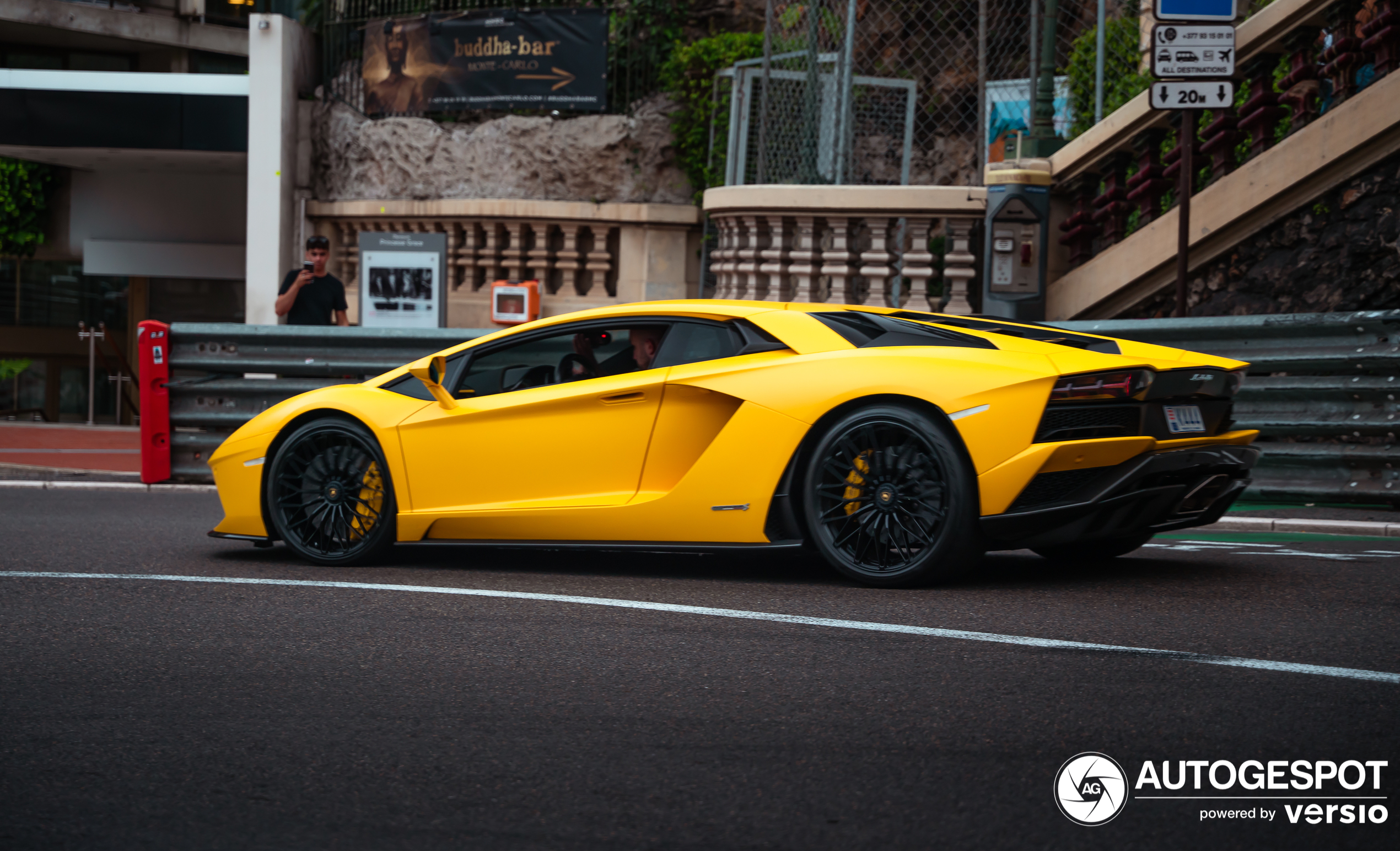 Lamborghini Aventador S LP740-4