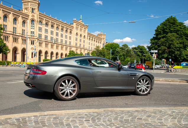 Aston Martin DB9