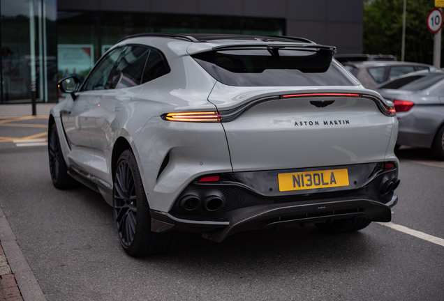 Aston Martin DBX707