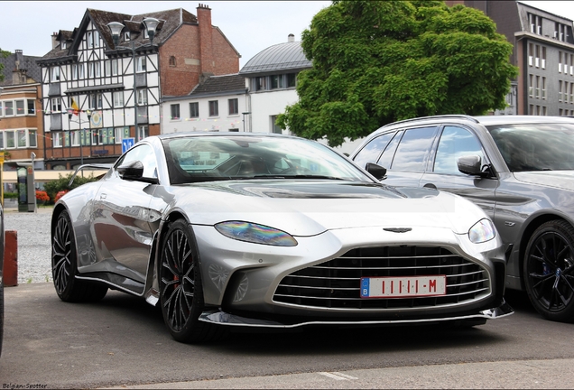 Aston Martin V12 Vantage 2023