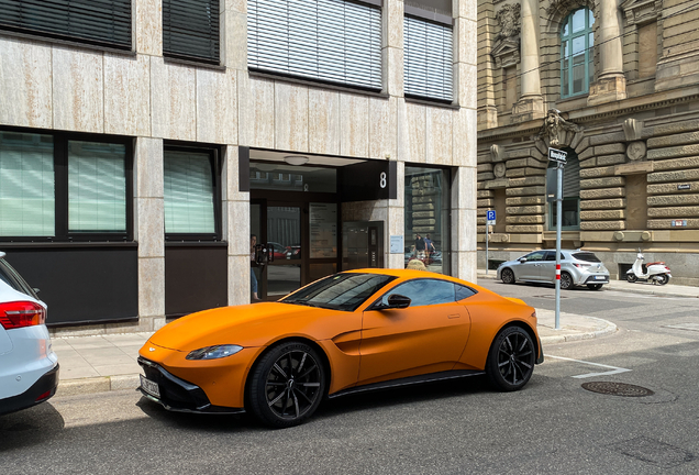 Aston Martin V8 Vantage 2018