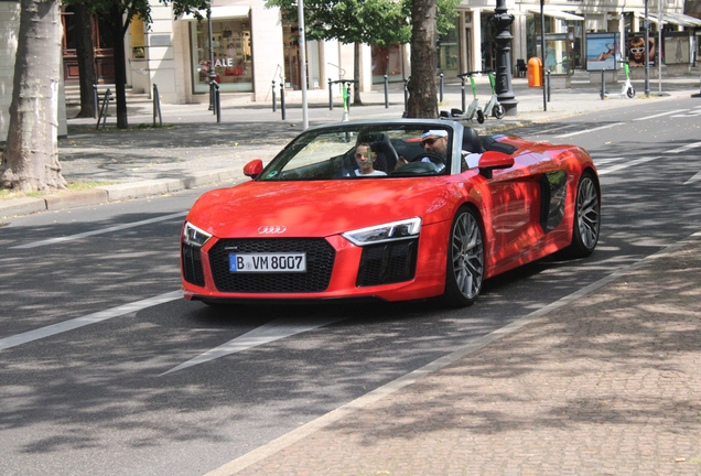 Audi R8 V10 Spyder 2016