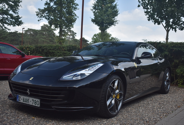 Ferrari GTC4Lusso T