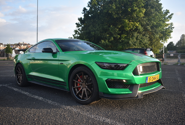 Ford Mustang GT 2015