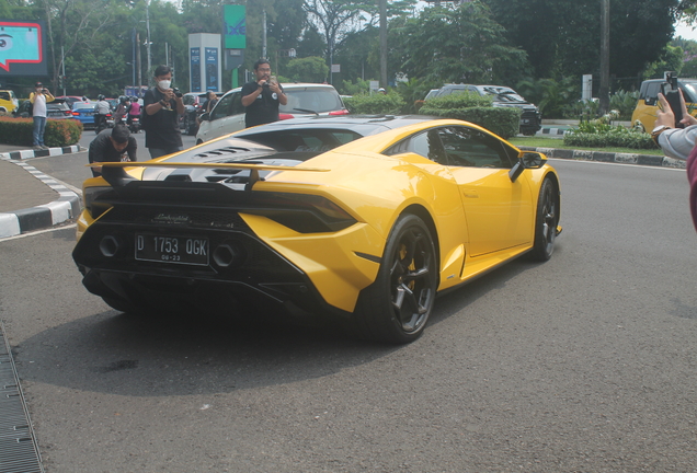 Lamborghini Huracán LP640-2 Tecnica