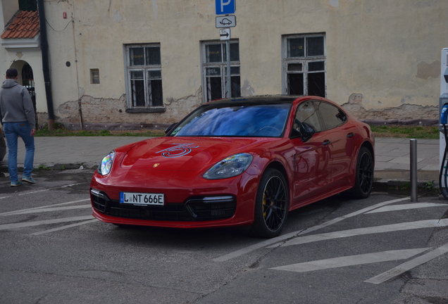 Porsche 971 Panamera Turbo S E-Hybrid