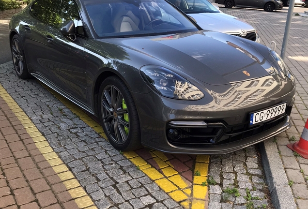 Porsche 971 Panamera Turbo S E-Hybrid