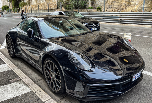 Porsche 992 Carrera 4S