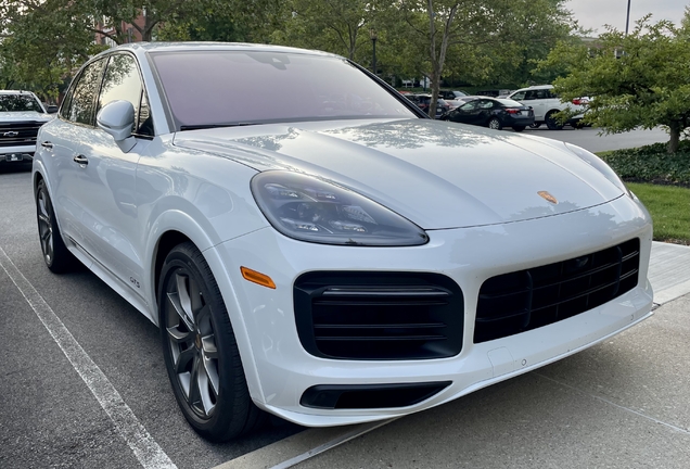 Porsche 9YA Cayenne GTS